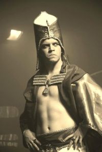 580100_400853536619903_1318606717_n