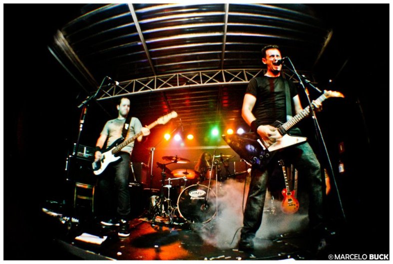 543330_288706171219170_484765766_n