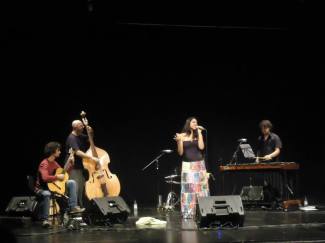 1011072_709368985782683_1445767547_n