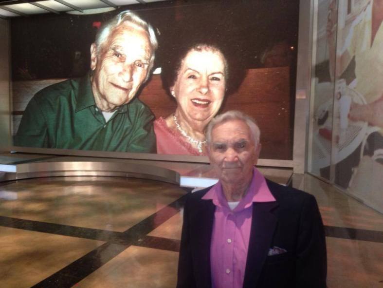 60592_723904187635160_1821889425_n