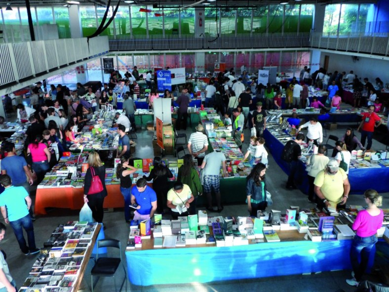 feira-do-livro-ccj-2015-1024x768
