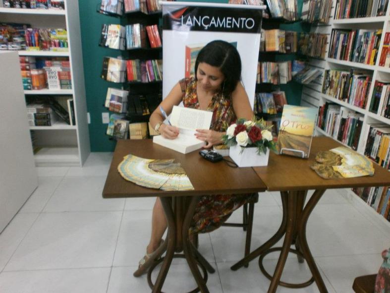 541828_241333689317458_1878725685_n