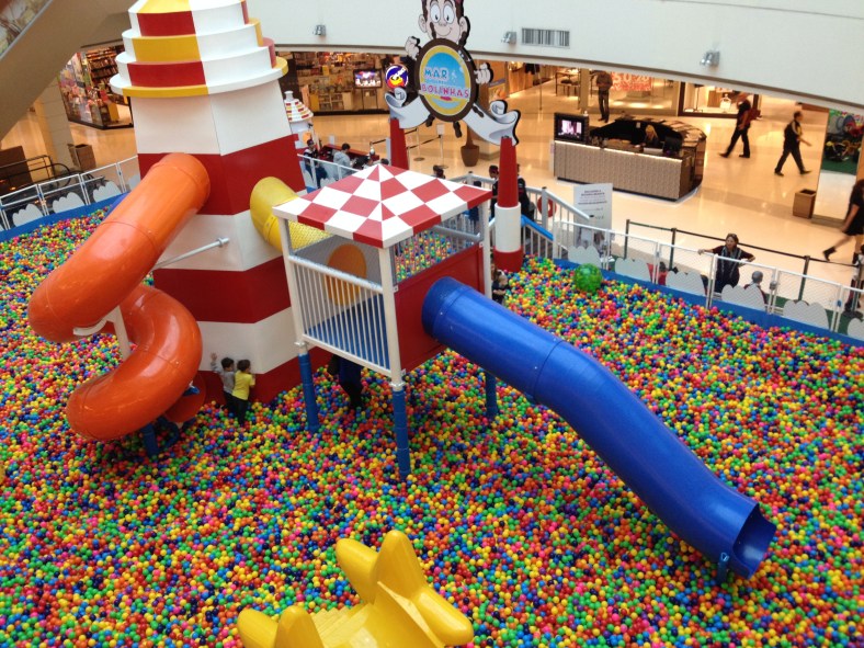 Mar de Bolinhas 01.jpeg