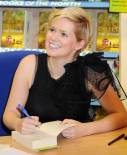 cecelia-ahern-signs-copies-of-her-new-book-the-time-of-my-life-014c8e73d2d3cd62d5b76e5081769540