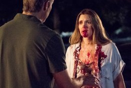 drew-barrymore-plays-zombie-on-netflix-s-santa-clarita-diet